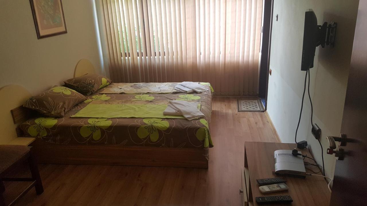 Hotel Sachaka Karlovo Esterno foto