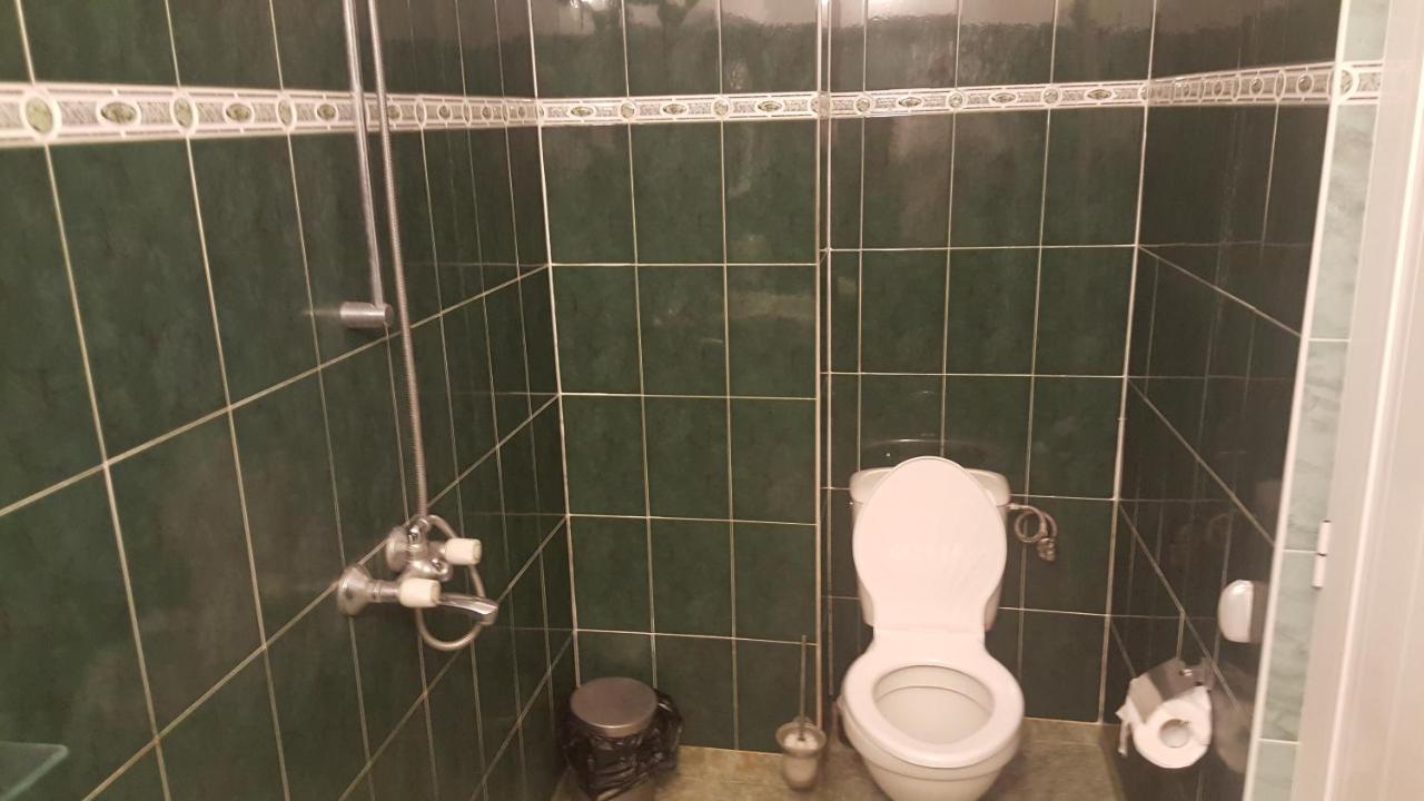 Hotel Sachaka Karlovo Esterno foto