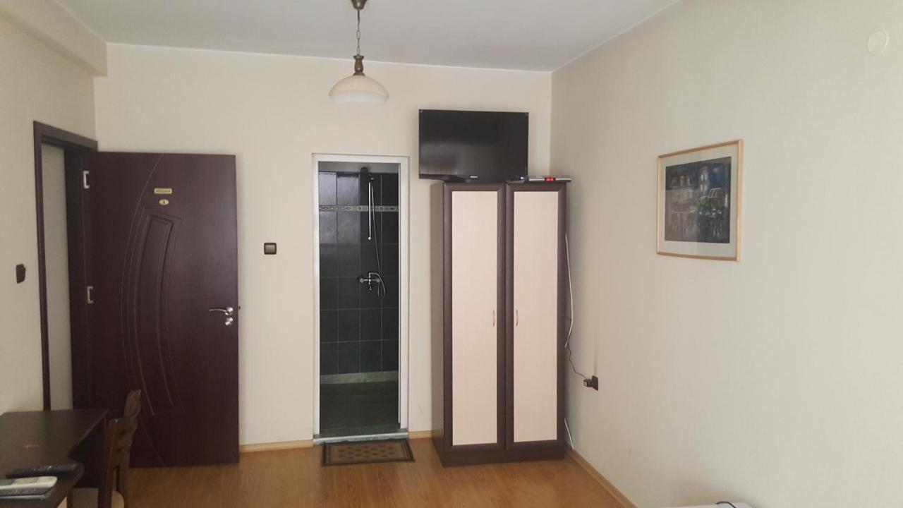 Hotel Sachaka Karlovo Esterno foto